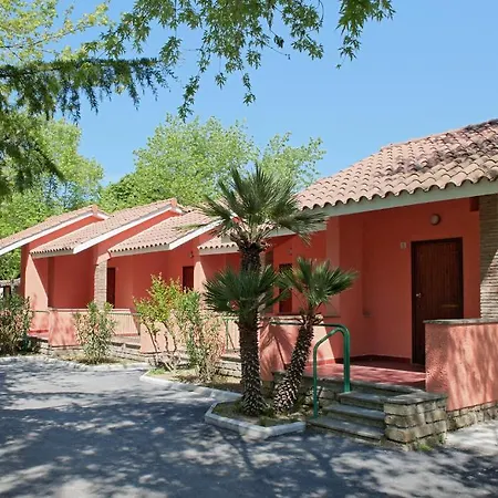 Lido Village 3*