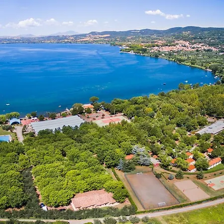 Aldeamento Turístico Lido Village